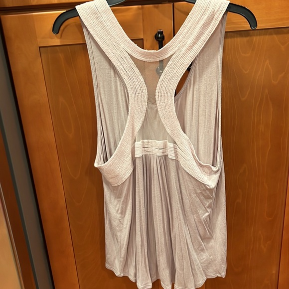 Tank top Color: Tan. Size: XL - Picture 2 of 4